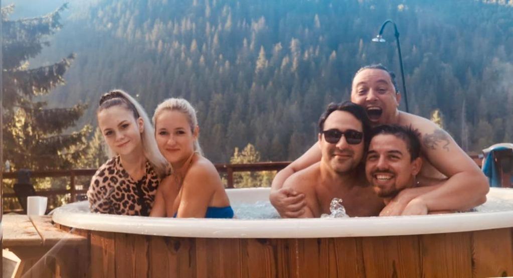Cabana "Trei Brazi " Retezat Рыу-де-Мори Экстерьер фото