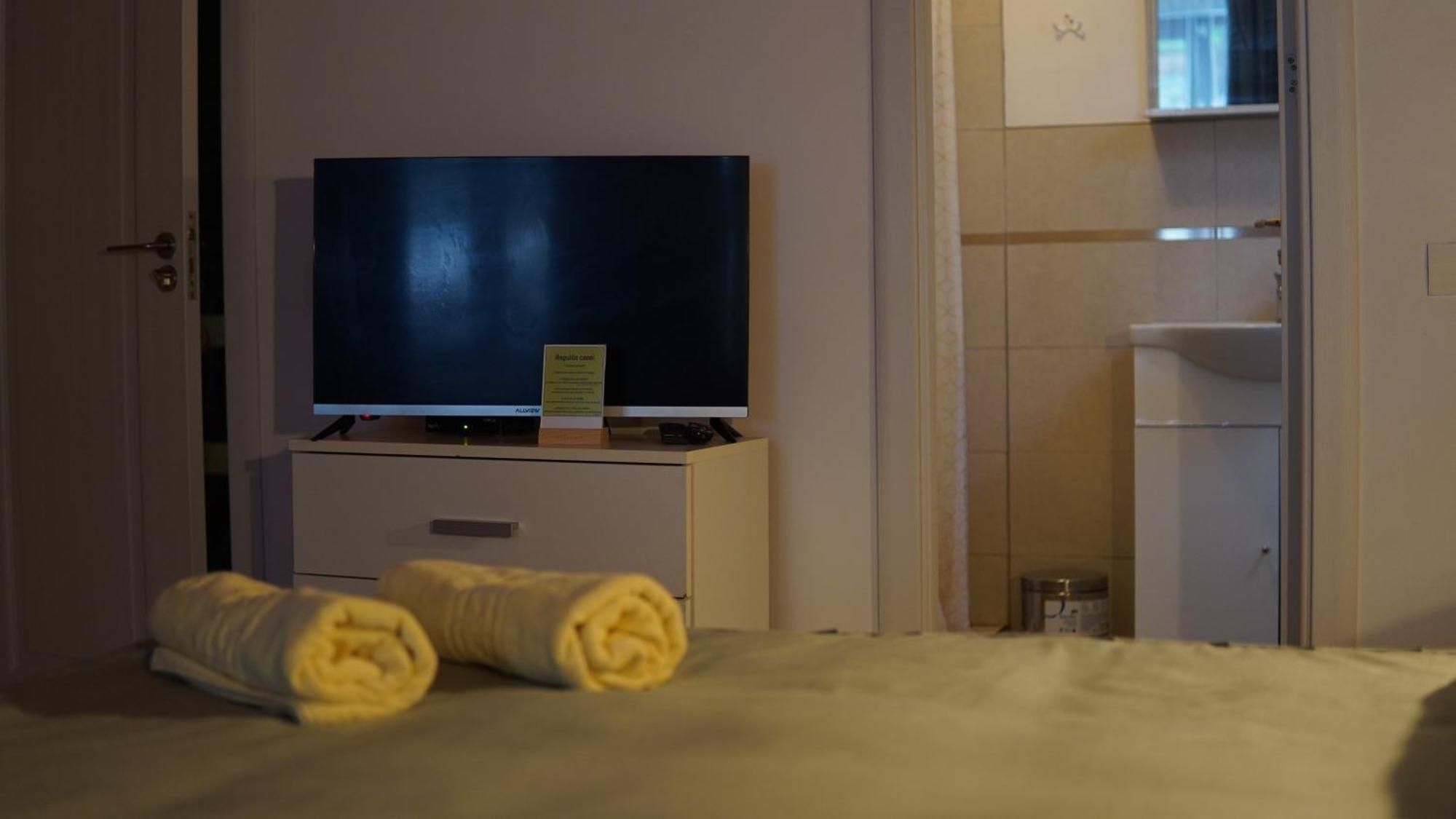 Cabana "Trei Brazi " Retezat Рыу-де-Мори Экстерьер фото